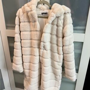 Apparis Women's Plush Cream Teddy Jacket